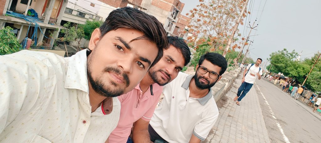 Gyanend55140120's tweet image. बारिश के बाद थोड़ा सुकून..🌄🌧️🤍
#prayagraj #sukoon #frds #ForeverGrateful #happy