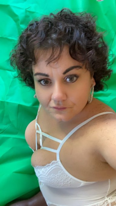 I am so comfortable in my own skin. I may be a grandma but I fuck like a teenager with the experience<a href="/tag/lingerie"class="tags"><span>#lingerie</span></a><a href="/tag/sexy"class="tags"><span>#sexy</span></a><a href="/tag/cumwhore"class="tags"><span>#cumwhore</span></a><a href="/tag/fiesty"class="tags"><span>#fiesty</span></a><a href="/tag/grown"class="tags"><span>#grown</span></a><a href="/tag/cum"class="tags"><span>#cum</span></a>