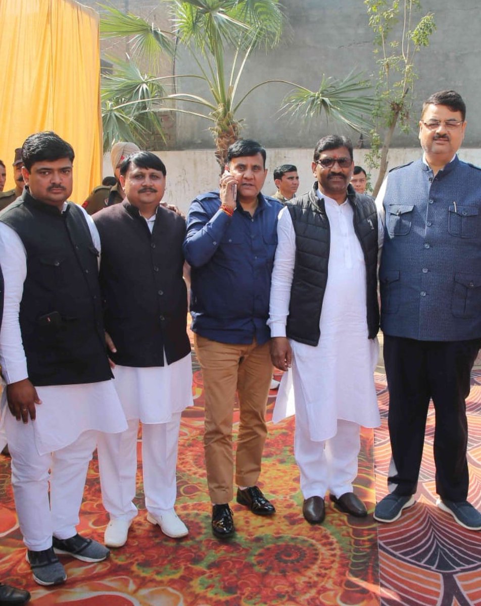 मेरे अजीज मित्र <a href="/Sureshchoushala/">Suresh Sharma</a>   दूसरी बार बने <a href="/VipraFofficial/">Vipra Foundation Official</a> आफ इंडिया के जिला अध्यक्ष !!
ब्राह्मण रत्न श्री <a href="/JitenderBhrdwaj/">Jitender Kumar Bhardwaj</a> व Kuldeep Vashist जी का आभार!!
आपके विश्वाश को कायम रखेंगे!!
<a href="/Ankurnirmalkyt/">Ankur Nirmal</a>
<a href="/s_kaushik13/">Siddharth Kaushik</a> <a href="/BhajanlalBjp/">Bhajanlal Sharma</a> <a href="/DhandGujjar/">Randhir Gujjar Dhand</a>