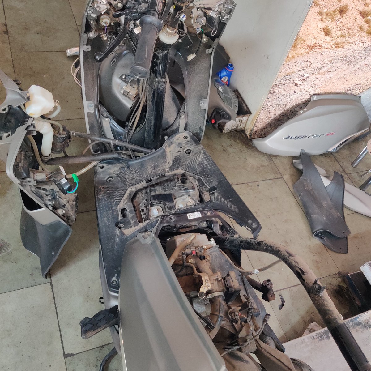 hind_untold's tweet photo. @tvsmotorcompany 
Hello TVS really disappointed with your after sell services.

Jupiter purchased 6 month's back. Went service centre three times due electrical fault no electricity at all.
never mentioned in service record. Now again, complete replacement of wire recommend. https://t.co/DqYgHeSyRm