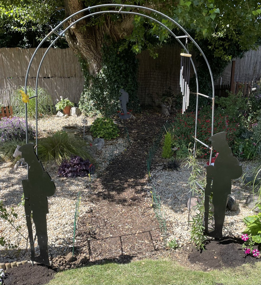 An amazing £767.16 raised for <a href="/fnhcofficial/">Florence Nightingale Hospice Charity 💙</a> at yesterday’s open garden