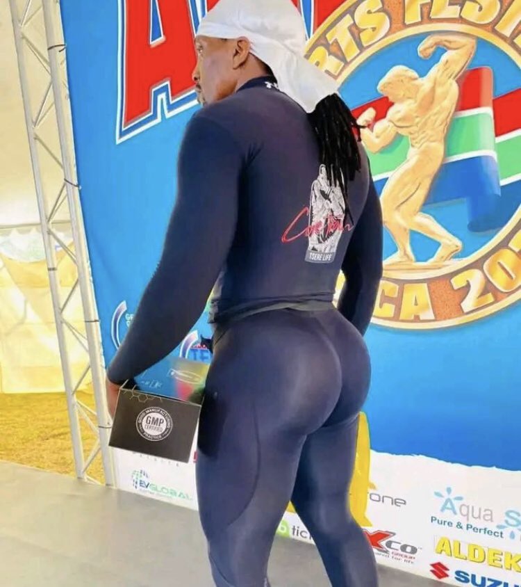 InfinityObj's tweet image. Abeg Watin be this again…How man go Dey grow yansh.

#Nigeria #southafrica