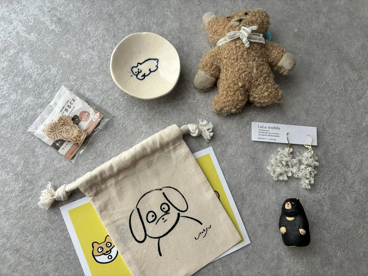 yopico_illust's tweet photo. #ヨコハマハンドメイドマルシェ戦利品
・6/29に初出展🐻
・6/30はブース見て回る👀
1人運営だと他ブースを見るのが難しいので30日に会場に行き可愛いを求めてうろうろしました💕たくさんの可愛いをありがとうございます😊

@ojimaruworld 
@studio_moimoi 
@lalasophila 
@horuppu 
@manmarugallery https://t.co/Q6MSJtMQbE