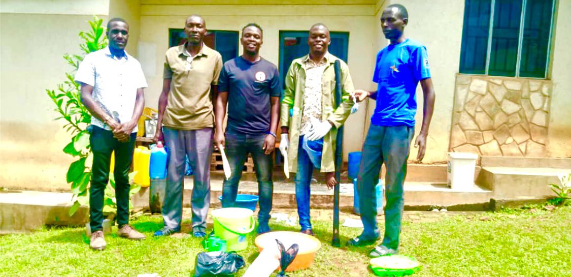 BugembeNelson's tweet photo. Empowering youth through entrepreneurship is the most sustainable way to tackle unemployment and poverty in Uganda.
Let us give them the chance to create, innovate and lead.
#EconomicEmpowerment
#LiquidSoapMaking
Cc; @TwezuuleF https://t.co/XjZxHALu2F