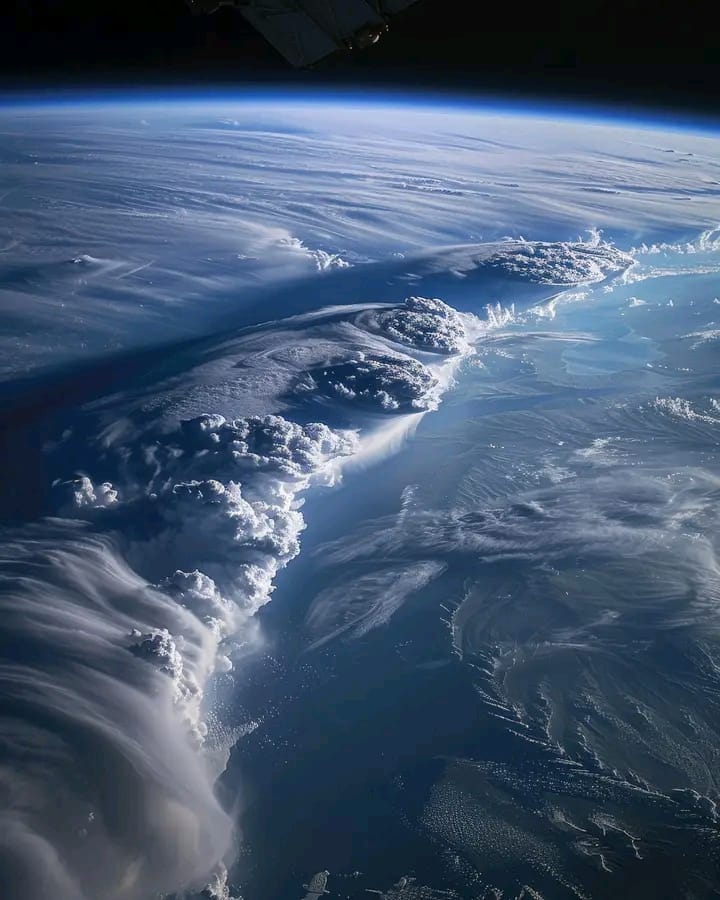 konstructivizm's tweet image. Pacific Ocean from space
ISS