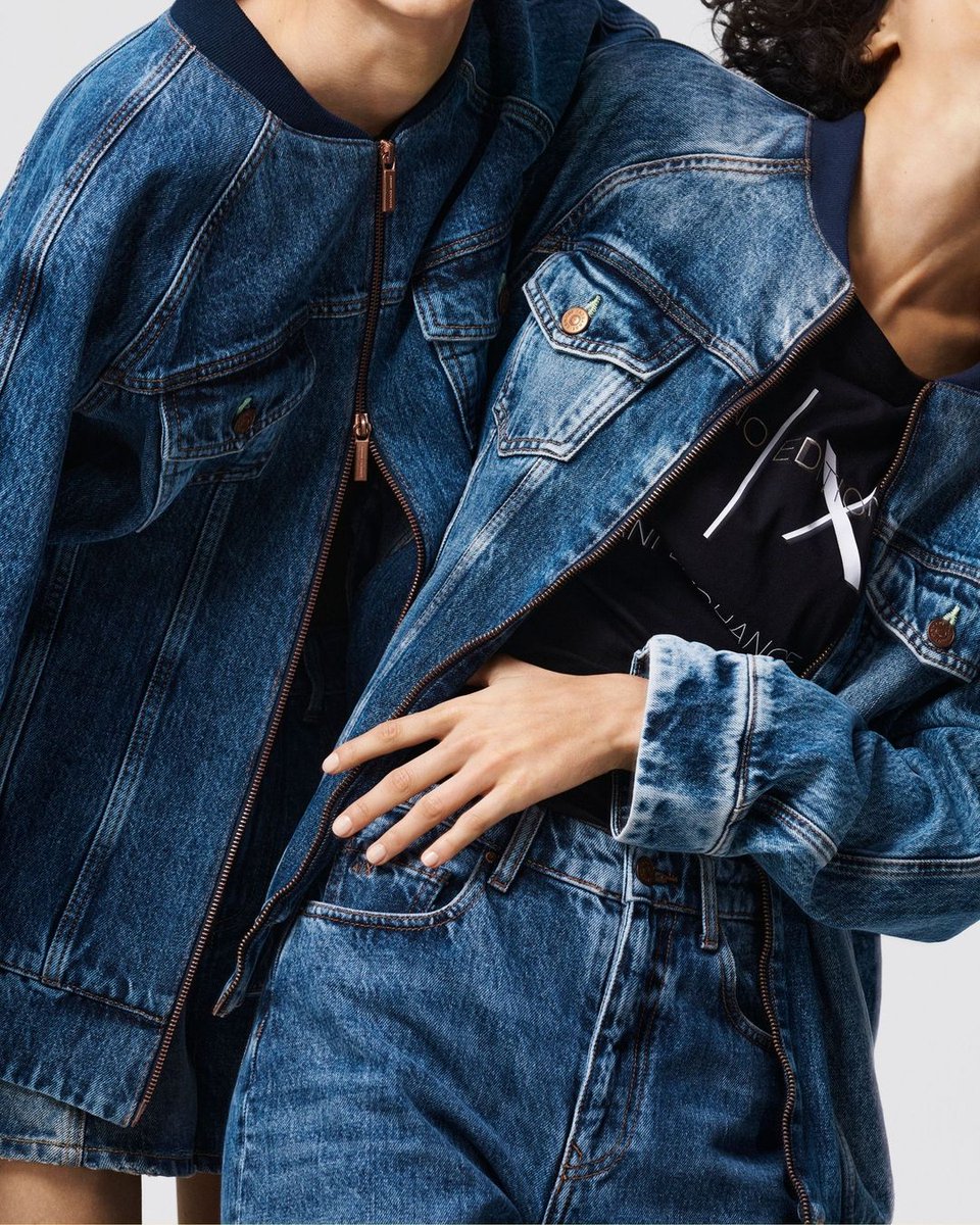 ARMANI_JAPAN's tweet photo. #DenimLove 👖
あなたらしいデニムルックを見つけよう! #ArmaniExchange #AXss24
For Him▶ https://t.co/gZGriyWF7w
For Her▶ https://t.co/OyLlxgOAZO
Photo: Valeria Herklotz https://t.co/qS3lAM3gvg