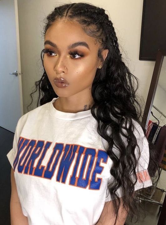 PraiseHair's tweet image. Micro Braids, made of hundreds of small single braids, transform your look into a fashion icon. With proper care, they last for months. Enjoy flaunting your natural hair with Praise Hair Braiding.

Visit us at praisehairbraiding.com/micro/

#MicroBraids #FashionIcon #UniqueHairstyles