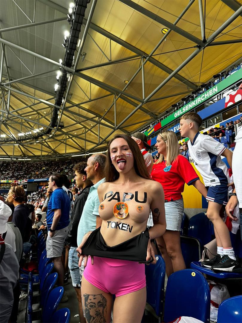 Eddo142's tweet image. EURO ILIANZA VIZURI TU, KADRI SIKU ZINAENDA INAZIDI KUCHANGANYA TU 😂

REPORT YA EURO 🔥

NB; FUNGUA HII THREAD UKIWA MWENYEWE TU

THREAD 👇

1......