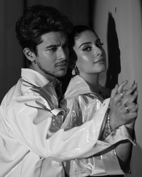 Saimbutt_19's tweet photo. #IshaMalviya and #PratikSehajpal new project soon...  Are you excited??  
#IshaHolics #IshaSquad #BiggBoss #PratickFam #Udaariyaan #JasFa https://t.co/C8H7dFZhca