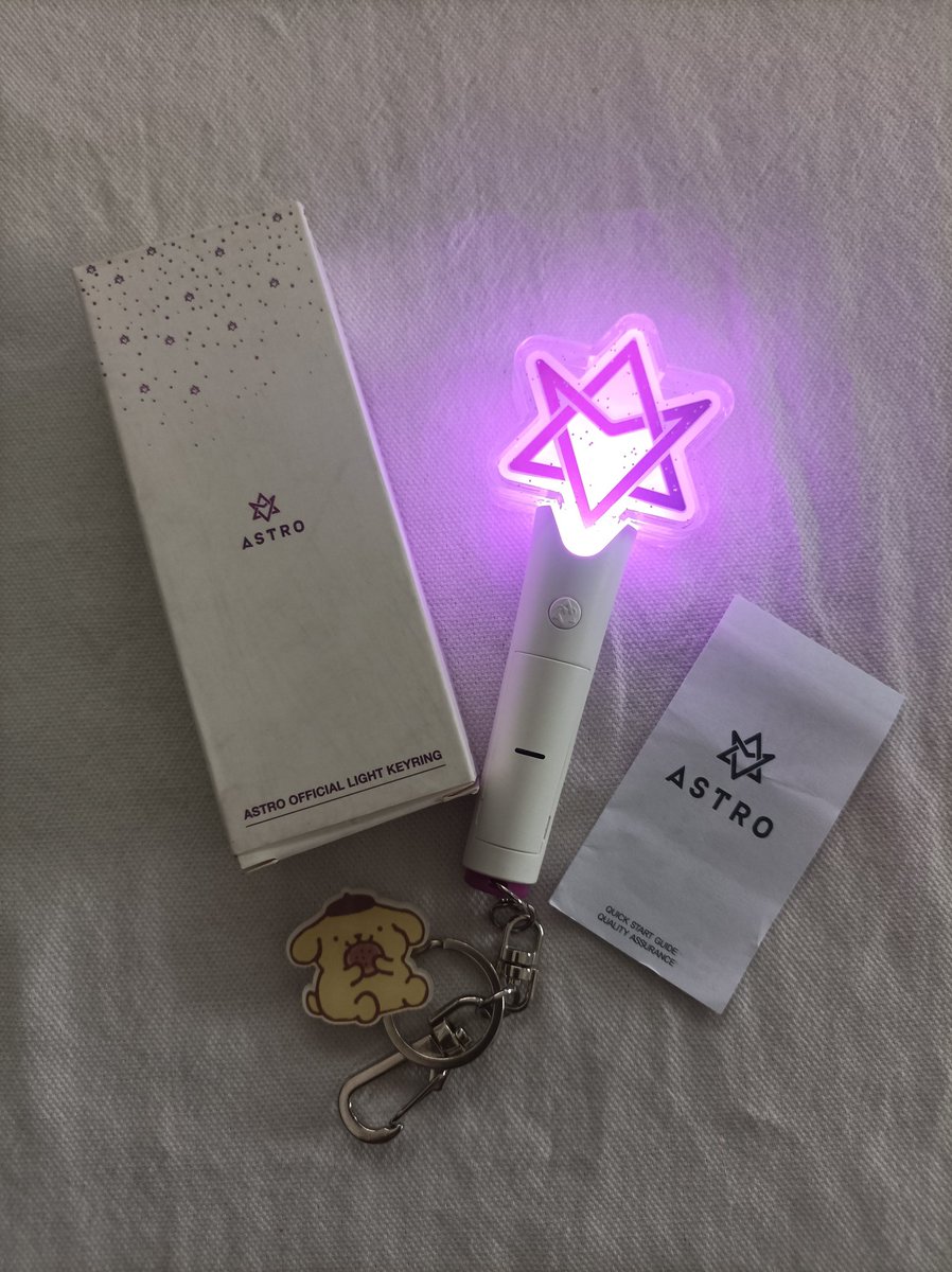 wanderingaroha's tweet photo. Hello Aroha! I'm selling my robong keyring plus all of my albums and magazines for Php 3,500 + shipping. All items are on hand and I can ship within 24 hours of payment. Need to sell asap. Pls reply or DM me if you're interested. Thank you!

WTS LFB PH 
#ASTRO | #아스트로 https://t.co/jNRlnK2PSt