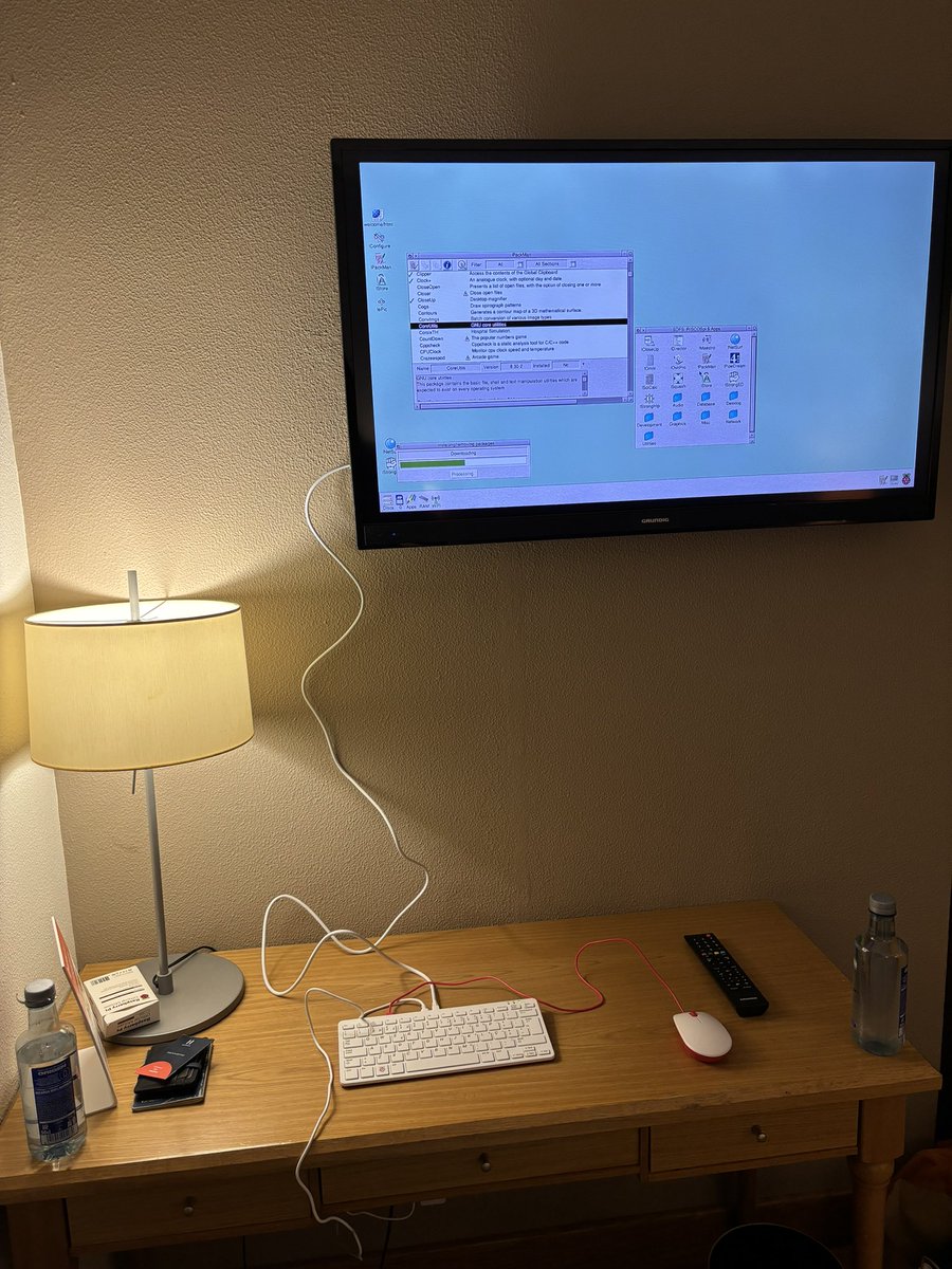 paoloo's tweet photo. RISC OS 5.30 dev environment setup late at night on a raspberry pi 400 in a random hotel in Spain(using wifi!) https://t.co/bPDsjSZnHg
