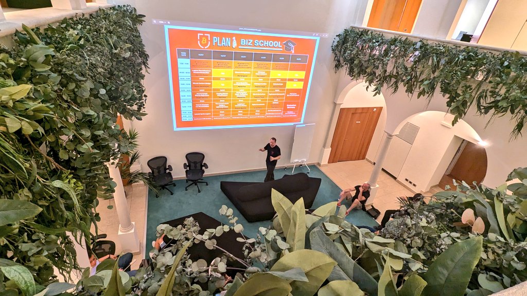 Plan B biz school week just started in Lugano (in the coolest location) 🔥