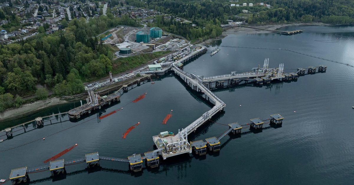 Trans Mountain oil pipeline just shy of target for first-month loadings reut.rs/3xFzuFY