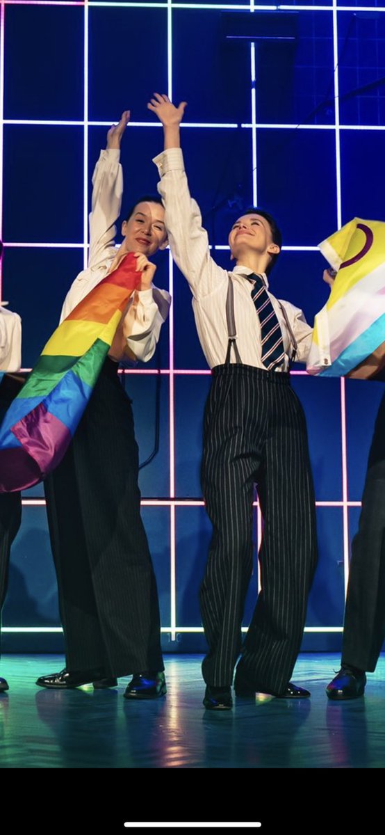 ForxGood's tweet image. It's their world and I'm just kinda living in it.