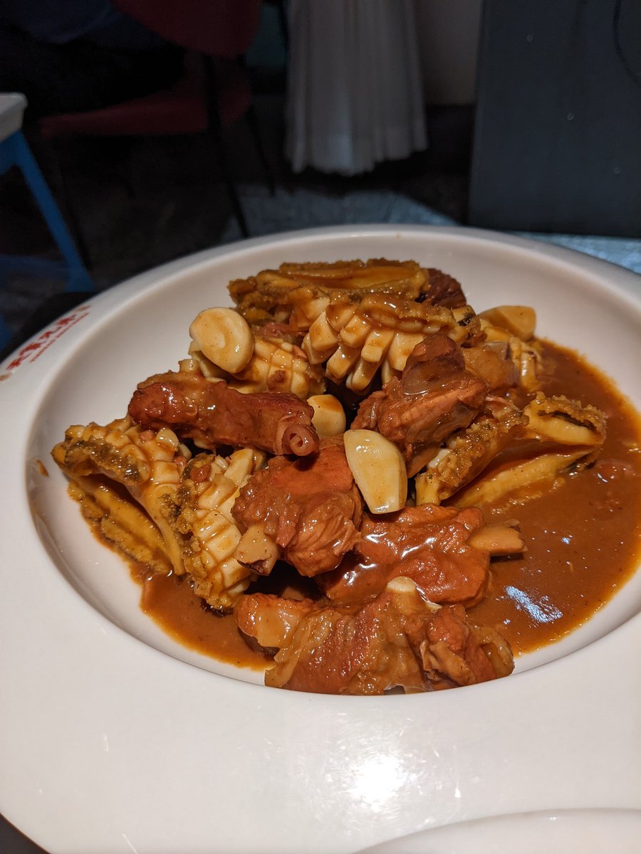BlueHeartsUWS's tweet photo. Dinner at Tian Bao Brothers.
Crayfish is a staple in #Changsha
#RealChineseFood
#天賓兄弟 で夕食
#ザリガニ は #長沙 の定番
#本場 #中国料理 https://t.co/fYAWokeWZh