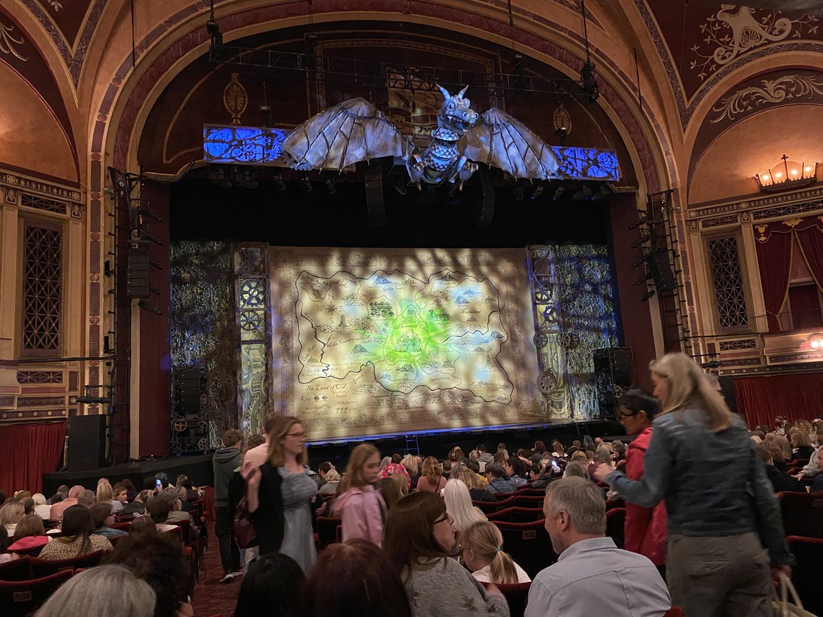 Spoiler alert!!: Not sure I fully buy into the whole scarecrow-witch romance in Wicked but I enjoyed seeing a friendship played out with as much passion and significant as a great romance
