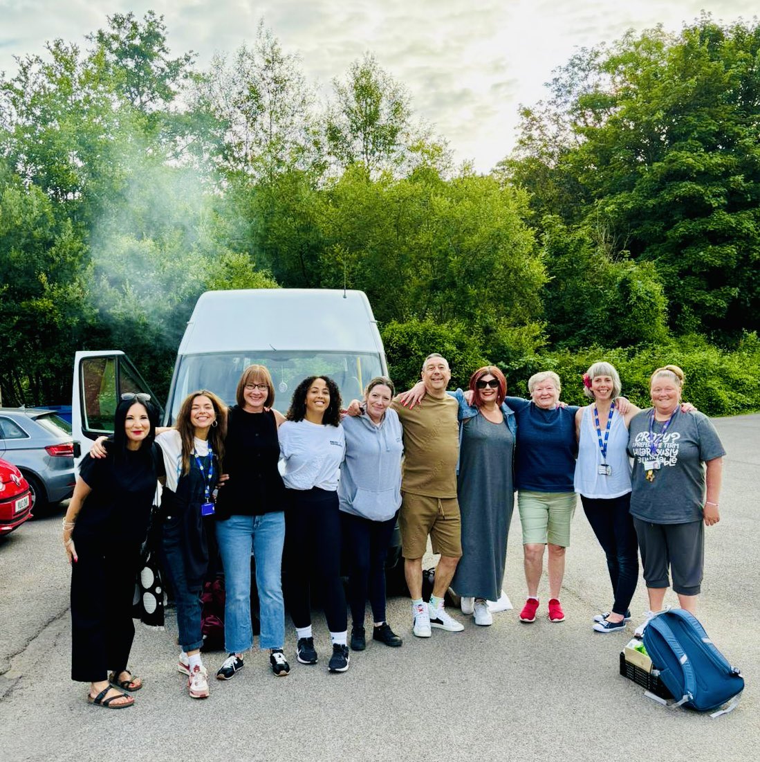 kelsmartyn's tweet photo. @TheNelsonTrust are en route to @THORPEPARK with our whole residential service + 14 staff today! An excellent opportunity to demonstrate fun in recovery!💜 https://t.co/vS3A9JnOp9