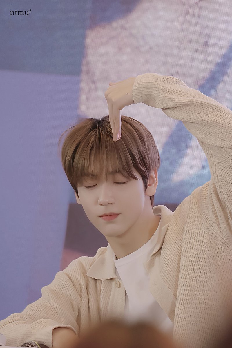 240629
ฅ՞••՞ฅ

#SOOBIN #수빈 #スビン
#txt  #TOMORROW_X_TOGETHER