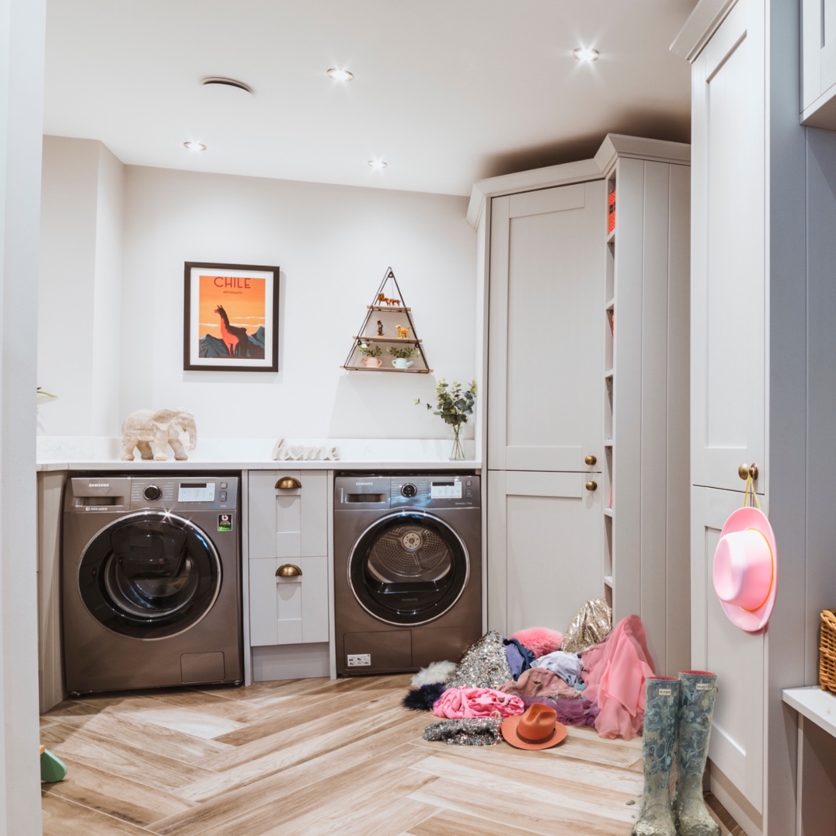 Everyone today like: 🧺✨

👉 Utility in Shaker Forest Alchemy &amp; Shadow Grain

#Glastonbury2024 #FestivalSeason #WrenKitchens