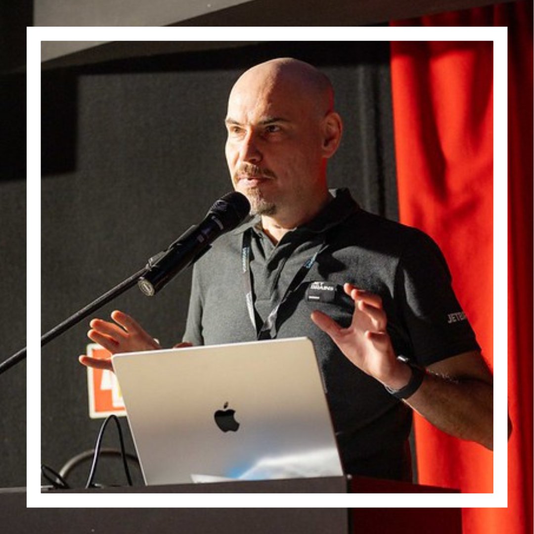 📽️ Are you an IntelliJ IDEA user? Find out all the secrets to effectively debug Java applications with <a href="/VBragilevsky/">Vitaly Bragilevsky</a>!

Check the recording 👉 youtu.be/XHaJfSDQcOs

#voxxed #trieste #fvg #friuliveneziagiulia #event #debug #java #intellij
