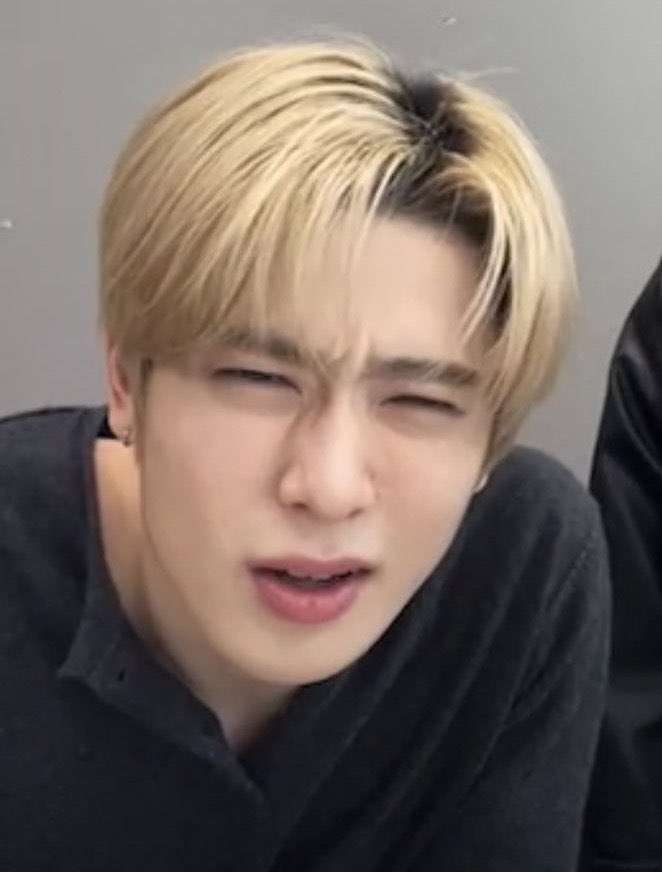 히즈 tweet media