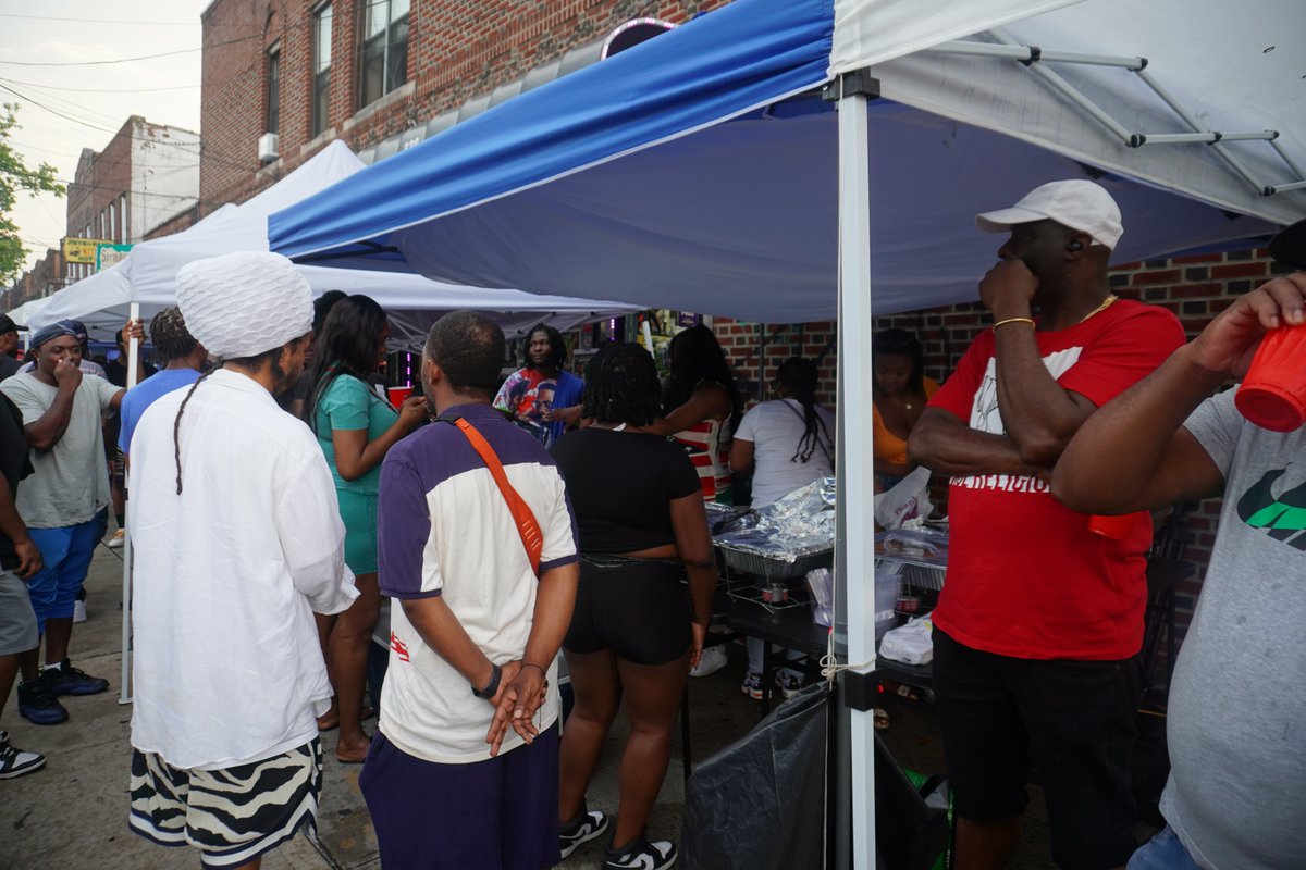 Treasure360's tweet image. "The Annual "Dubz on the Block" Could Not Be Stopped. Rain and Lightning Included as Special Effects!"  Check out my latest video youtu.be/qaHlhS0syds 
#Dubplates #soundsystem #Nydancehall #DjTreasure #DjTreasureMedia