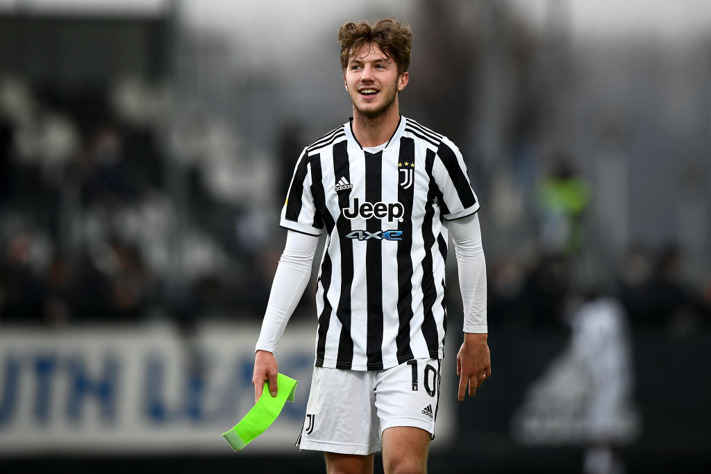 BaridonMarco's tweet image. Andrea #Bonetti verso il #Renate 👀 Solo 2 presenze dopo il ritorno alla #Juventus #NextGen a gennaio, ora una nuova avventura 🔜 Da definire i dettagli legati alla formula ✍️🏻 @junews24com