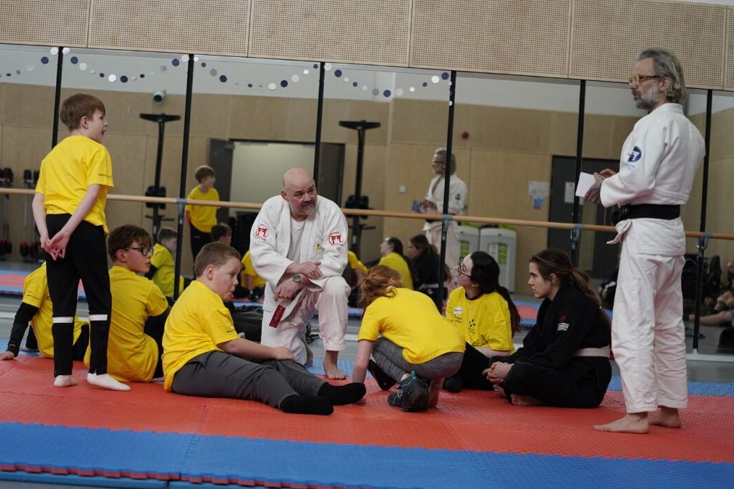 Active West Lothian (@activewl) on Twitter photo A3: WL Active Schools and Community Sport are about to launch Active4Me, phase 2!
Spending time to build rapport with the YP. Providing training for sport clubs to allow clubs to create the best welcoming environment for care experienced young people.
#SportHour <a href="/sportscotland/">sportscotland</a> A3: WL Active Schools and Community Sport are about to launch Active4Me, phase 2!
Spending time to build rapport with the YP. Providing training for sport clubs to allow clubs to create the best welcoming environment for care experienced young people.
#SportHour <a href="/sportscotland/">sportscotland</a>