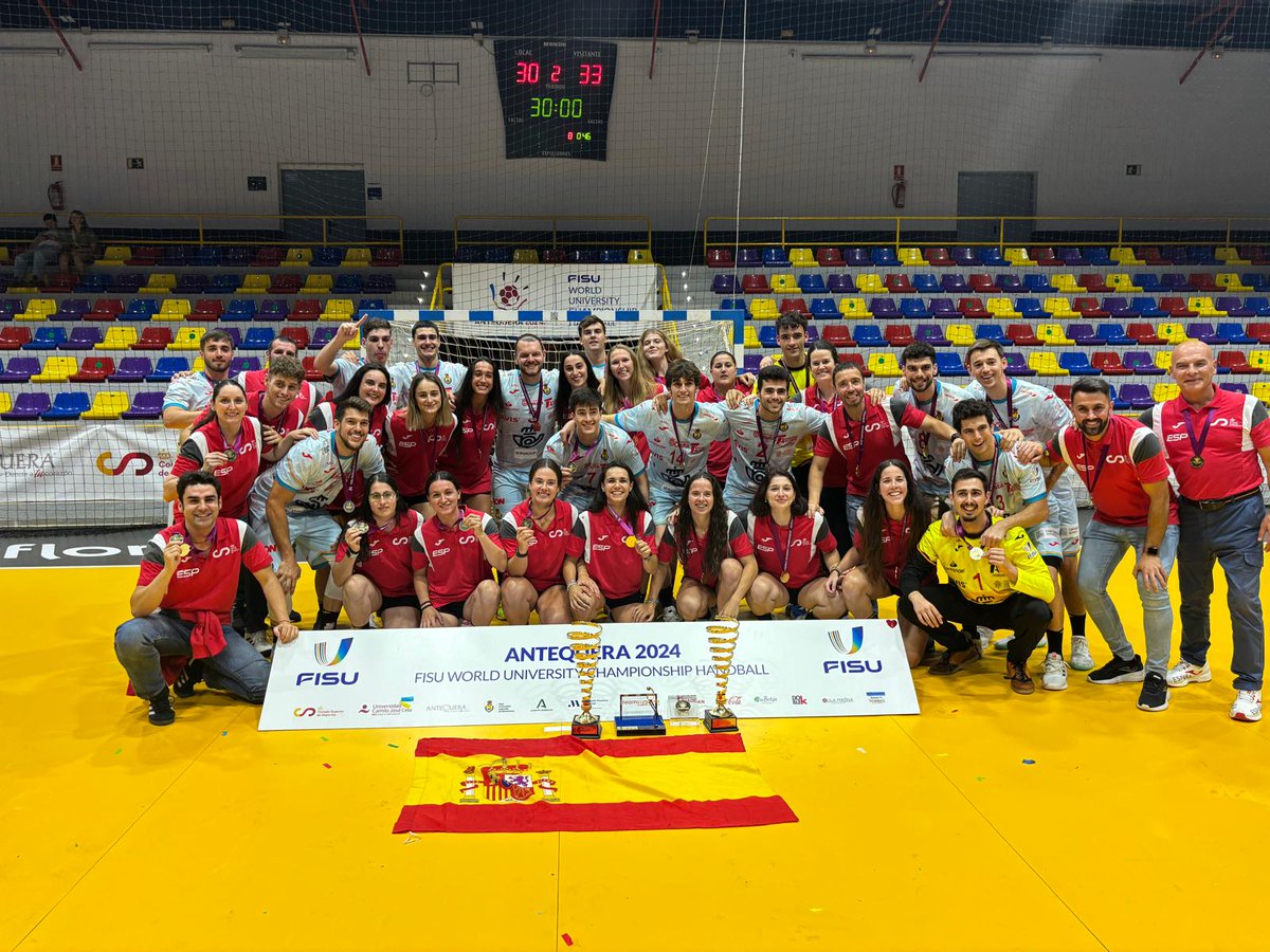 RFEBalonmano's tweet photo. 🤩 Un día después... 𝒔𝒆𝒈𝒖𝒊𝒎𝒐𝒔 𝒔𝒊𝒏 𝒔𝒖𝒑𝒆𝒓𝒂𝒓 𝒆𝒔𝒕𝒐

🏆 ¡Somos 𝐛𝐢𝐜𝐚𝐦𝐩𝐞𝐨𝐧𝐞𝐬 𝐝𝐞𝐥 𝐌𝐮𝐧𝐝𝐢𝐚𝐥 𝐔𝐧𝐢𝐯𝐞𝐫𝐬𝐢𝐭𝐚𝐫𝐢𝐨! 

🇪🇸 ¡Nuestros #HispanosUniversitarios y #GuerrerasUniversitarias son increíbles!

#Antequera2024 #FisuChampionships #Unisport

❤️ @AytoAntequera @diputacionMLG @AndaluciaJunta @deportegob @sekintschools @universidadcjc