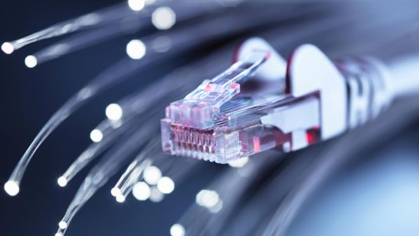 Internet speed record of 420,000,000 Mbps achieved using standard optic fibre cabling, fast enough to download Baldur's Gate 3 in less than four milliseconds.
trib.al/DfqXl0Q