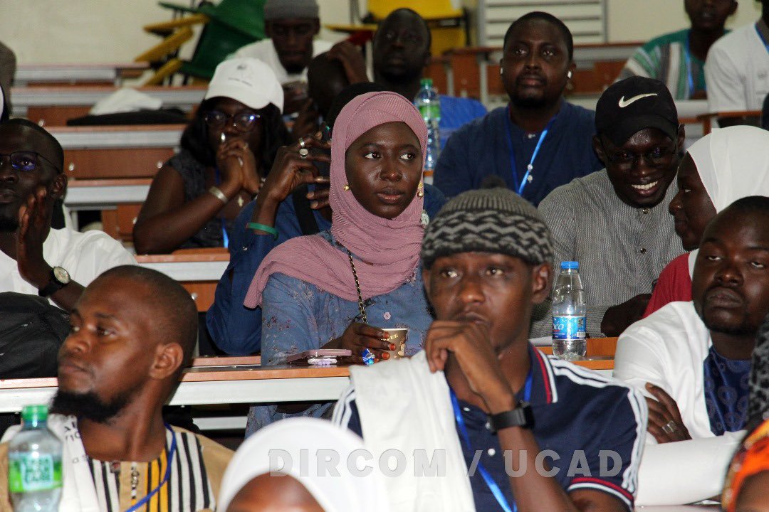 UCAD_Senegal's tweet photo. #JSN_SOACHIM2024🧪⚗️🇸🇳✨
Revivez en images la 4e Journée Scientifique Nationale de la Société Ouest Africaine de Chimie #SOACHIM tenue ce samedi 29 juin 2024

Un moment d’échanges et de partage des résultats scientifiques des laboratoires à travers les communications orales et les affiches

Cet évènement a été un prétexte pour préparer les 24èmes Journées Scientifiques Annuelles de la société qui se tiendront du 12 au 16 août 2024, à Yamoussoukro, dont le thème est « Chimie et économie circulaire, quelles contributions pour un développement durable des populations et des entreprises en Afrique ? »

Le Doyen de la @FstUcad 
a magnifié la rencontre qui a été une occasion de rendre un vibrant hommage au regretté Pr Abdoulaye DIOP, ancien Président de la #SOACHIM_SN
#ucad #kebetu #recherche #senegal #compublique #chimie #comdigitale #echanges
