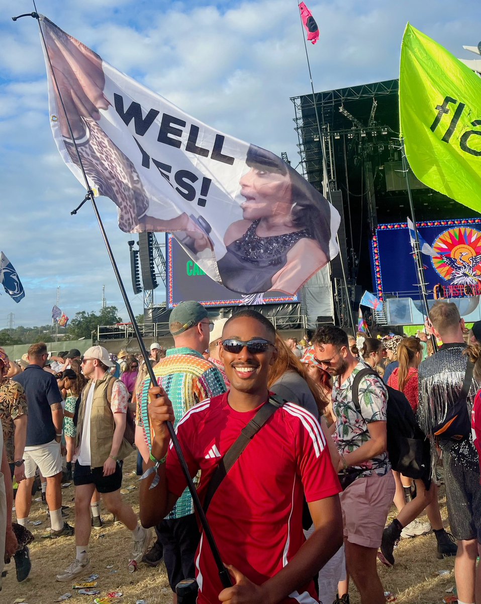 jordan_gitahi's tweet photo. did i enjoy glasto? well yes!
#glastonbury https://t.co/yUbdI8E058