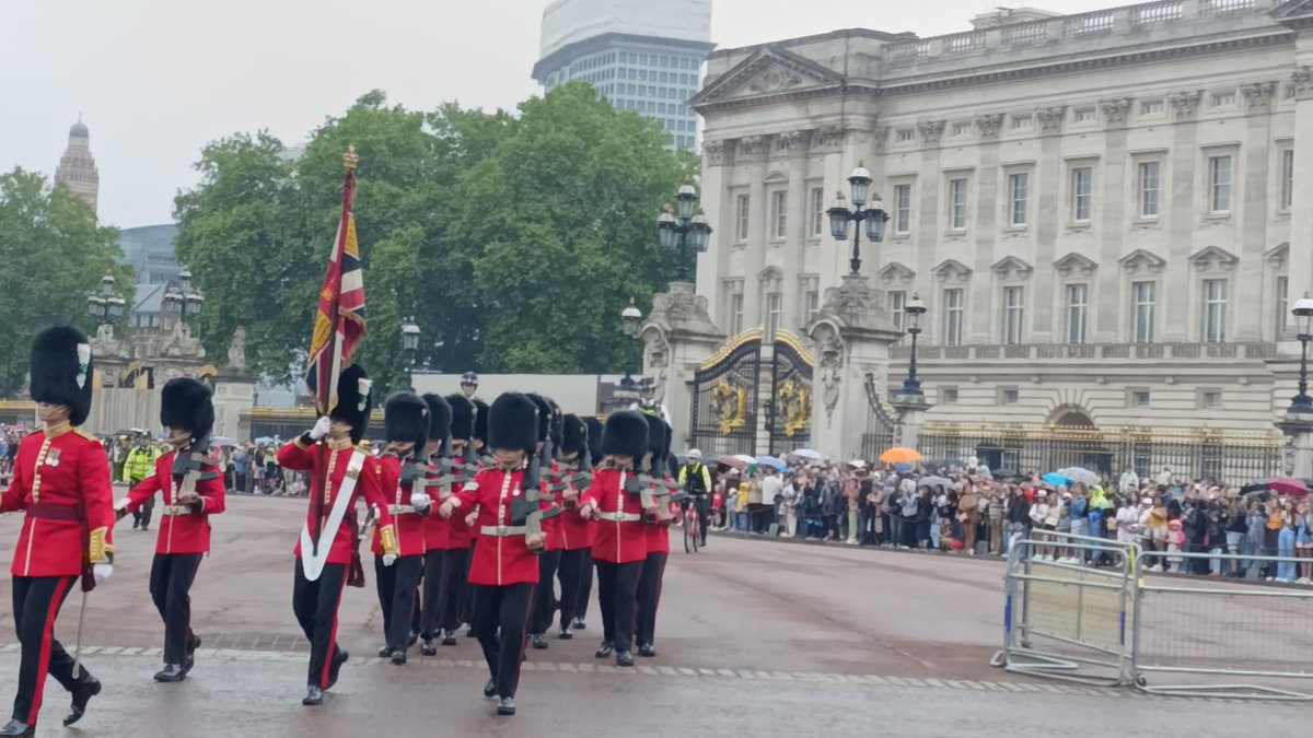 Kardeş okul gezi programı 6.günümüzde durağımız Londra oldu. Öğretmen ve öğrencilerimiz şehrin tarihi ve kültürel yerlerini doyasıya gezdiler. <a href="/drahmetisleyen/">Ahmet İşleyen</a> <a href="/meb_dinogretimi/">MEB Din Öğretimi Genel Müdürlüğü</a> <a href="/ist_mem_din/">İstanbul MEM Din Öğretimi</a> <a href="/maltepemem34/">Maltepe İlçe Millî Eğitim Müdürlüğü</a> <a href="/MustafaIsabetli/">mustafa isabetli</a> <a href="/EBLAeast/">Eden Boys' Leadership Academy, Birmingham East</a>