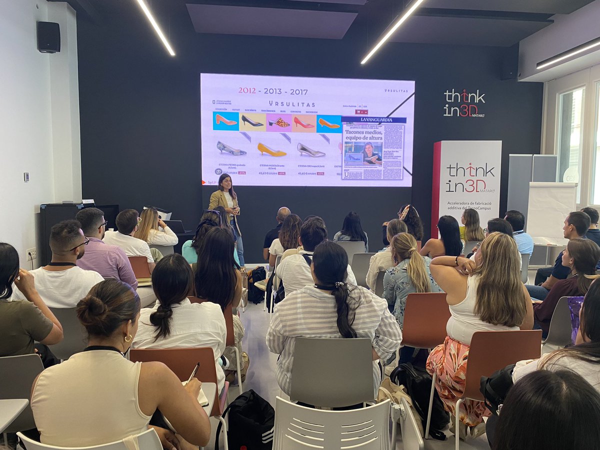 HUB4TecnoCampus's tweet photo. @AreaEmpresa @TecnoCampus 🙋‍♀️ Úrsula Ponce, CEO de l'empresa #MarketingDigital #byUP, una empresa ubicada en el parque empresarial de @TecnoCampus, explica su recorrido: “El éxito no está en que dure eternamente, sino en el crecimiento. Emprender ya es un éxito✨” https://t.co/gHa4VLHQPK