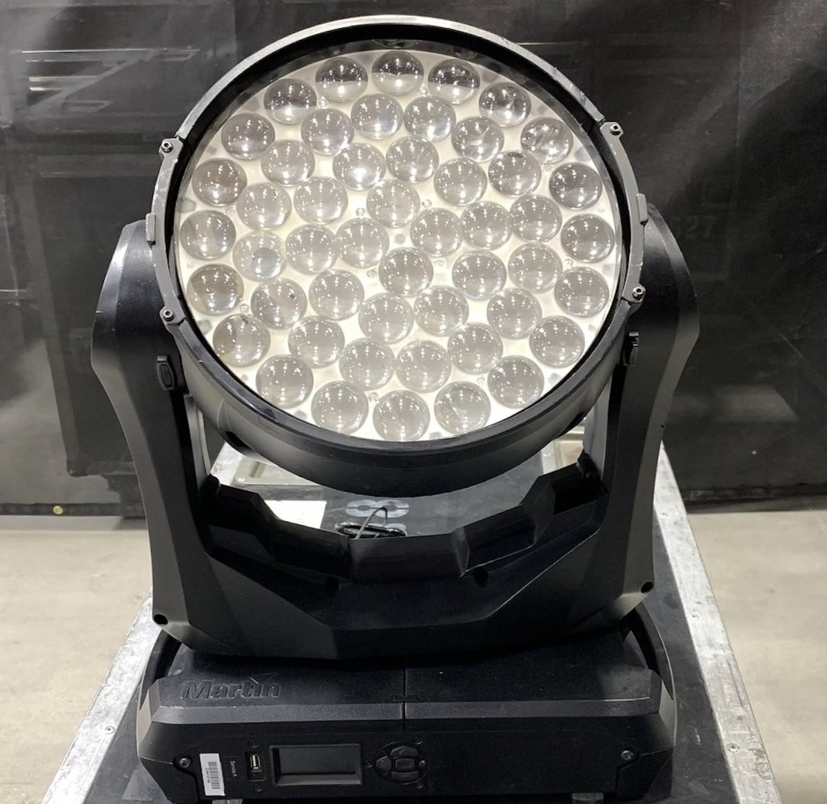 gearsource's tweet photo. Martin MAC Quantum Wash - Lot of 3 units with Case

👉 $9,487 👈

#usedgear #usedlighting #martinquantum #ledlighting #ledwash
https://t.co/GrC8KoIicx https://t.co/Cz8TnQm99K
