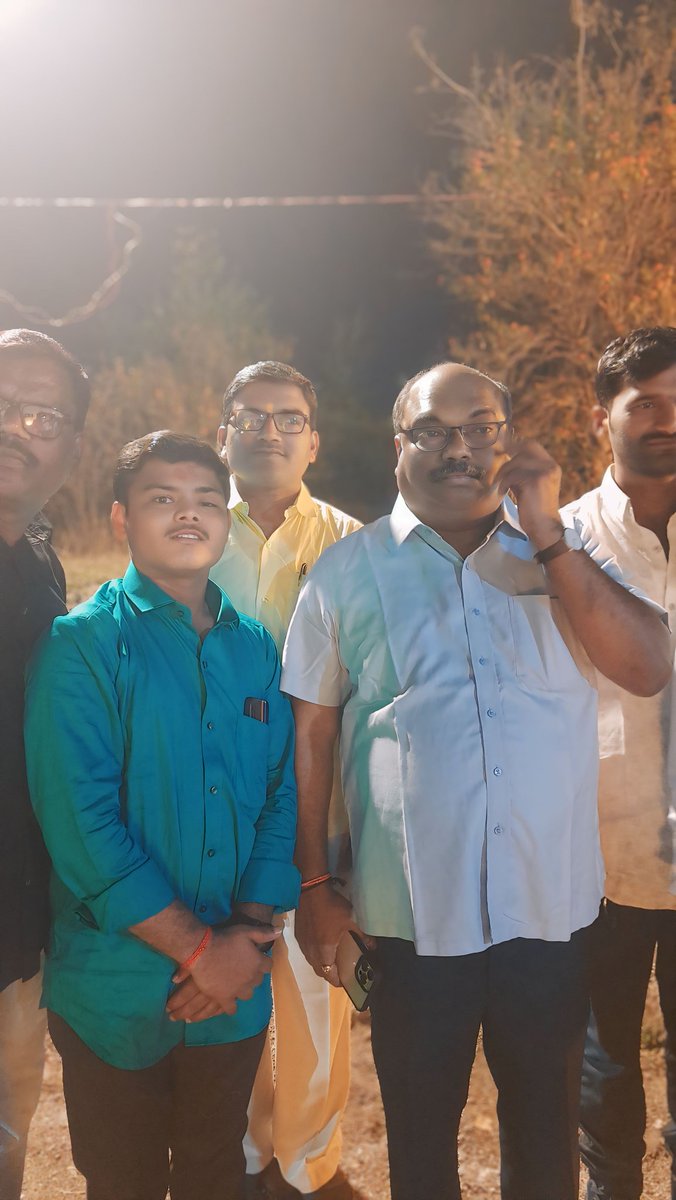 KrishnaRithe1's tweet image. #मुंबई_पदवीधर_मतदारसंघाचे_महाविकास आघाडी #शिवसेना_उद्धव बाळासाहेब #ठाकरे पक्षाचे उमेदवार मा. #अनिल_परब जी प्रचंड #मतांनी_विजयी झाले.आ. #अनिल परब जी #यांचे हार्दिक #अभिनंदन..!
@advanilparab