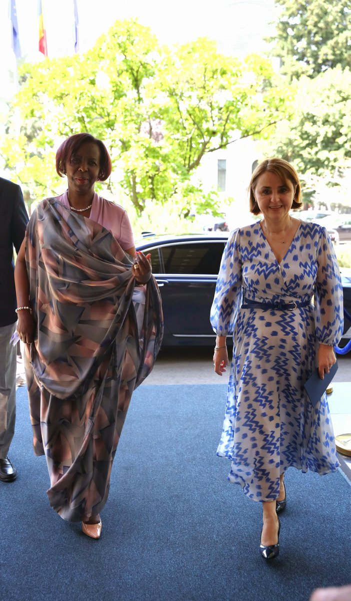 Excelent entretien 🤝 aujourd'hui av <a href="/LMushikiwabo/">Louise Mushikiwabo</a>, SG <a href="/OIFrancophonie/">La Francophonie</a>, sur la contribution solide de la Roumanie au cadre de la #Francophonie, la situation politique ds l'espace francophone 🌍 &amp; les priorités du futur Sommet <a href="/Francophonie_24/">Francophonie 2024</a>