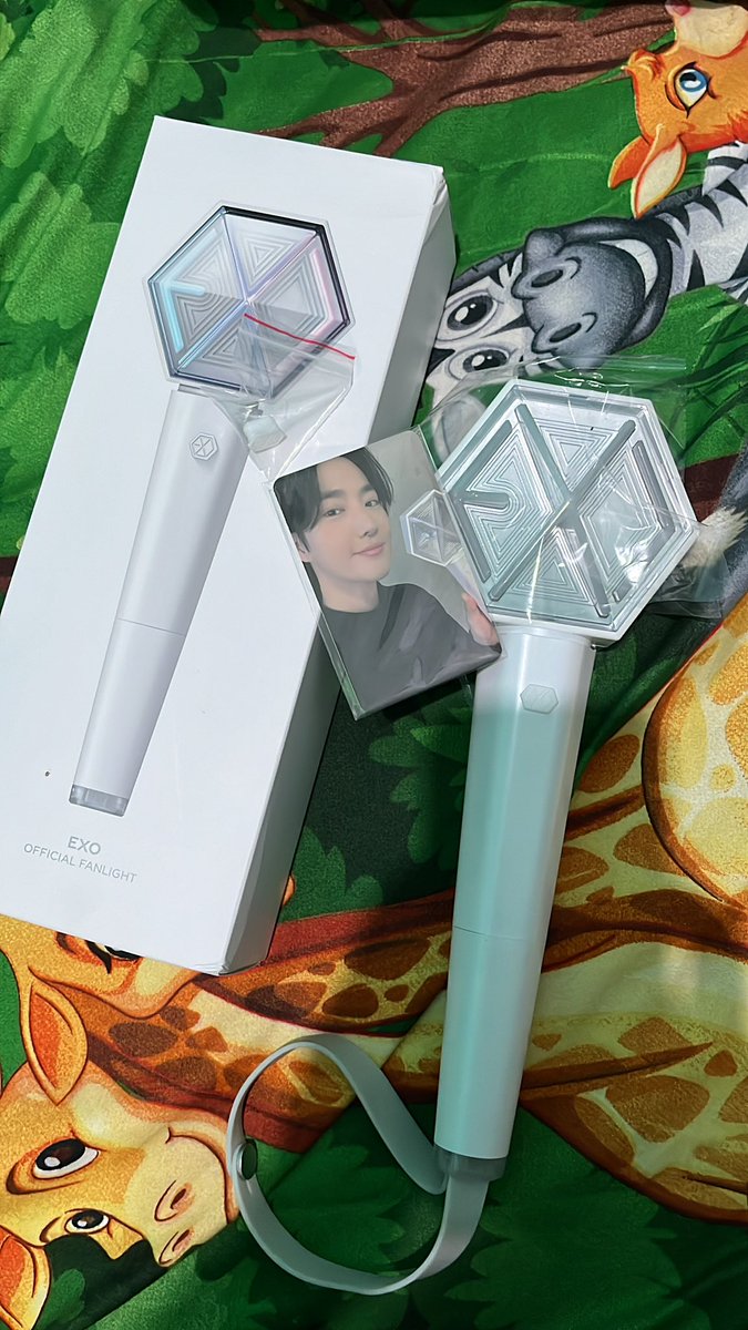 makaaaannn's tweet photo. WTS ls EXO ver 3
610k
masih baru,belum pernah pakai https://t.co/kn0UUF7iTE