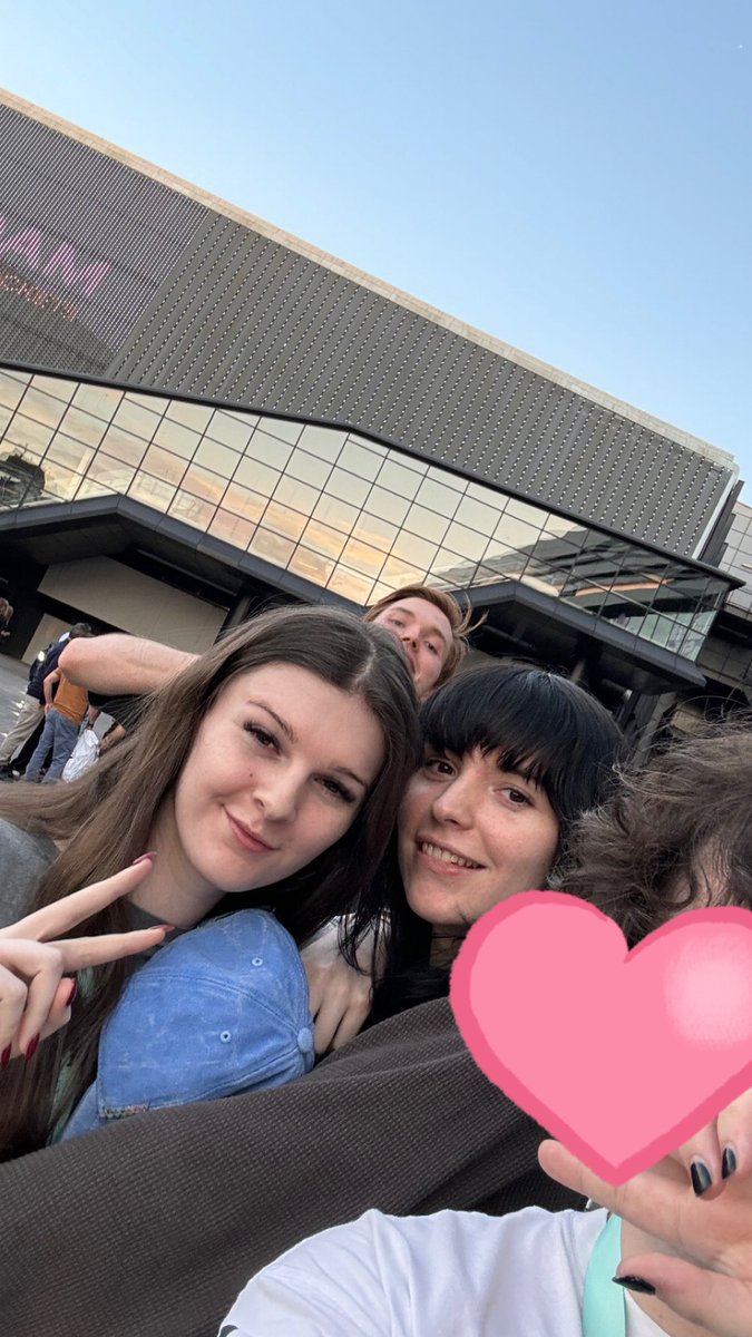 💙 LineChu 💙 tweet media