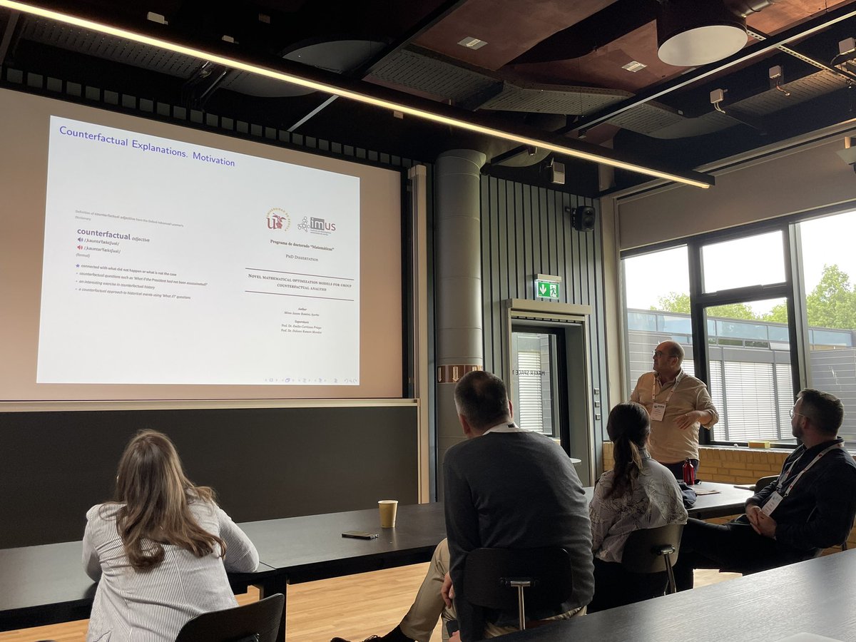 DoloresRomeroM's tweet image. Counterfactual plans at the European Conference in #OperationalResearch @k_conference by @emiliocarrizosa #XAI #orms ! First few slides about the PhD thesis of @jasoneramirez 💜💜💜💜💜