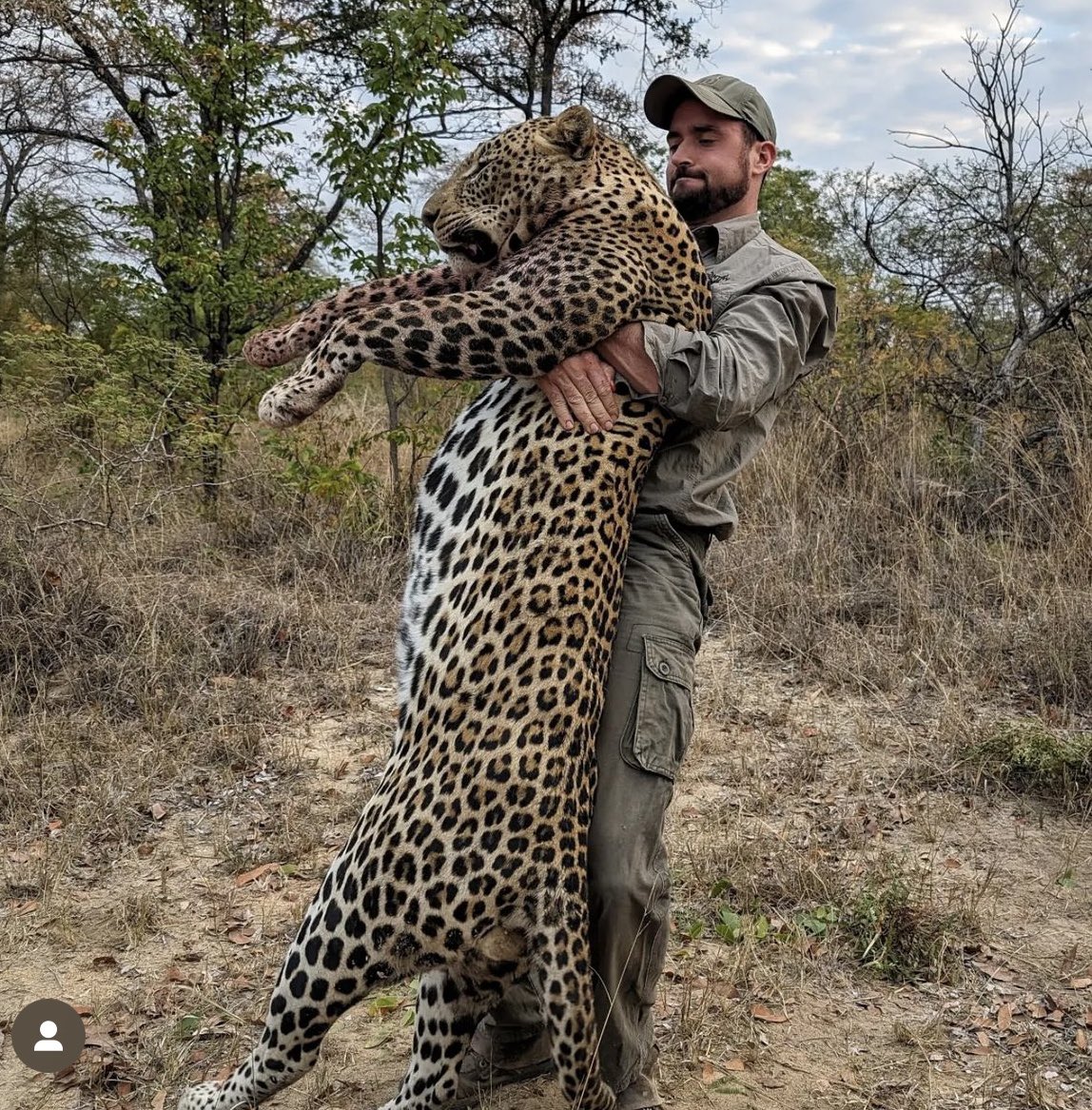 Xpose Trophy Hunting tweet media