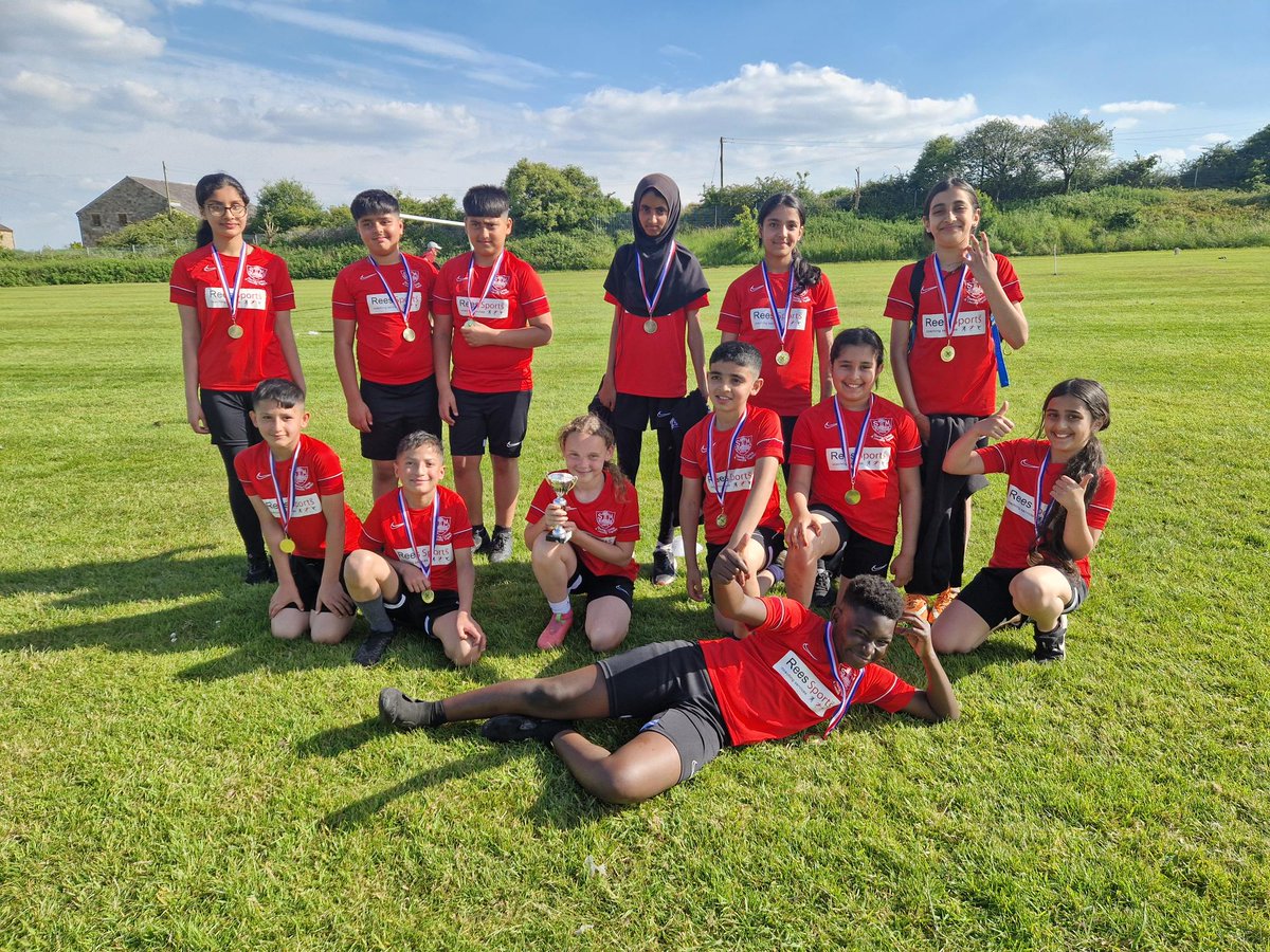 The rounders team competed at our local cluster competition against 3 other schools. On the night they won all 3 matches, in a hard fought competition and became cluster champions!