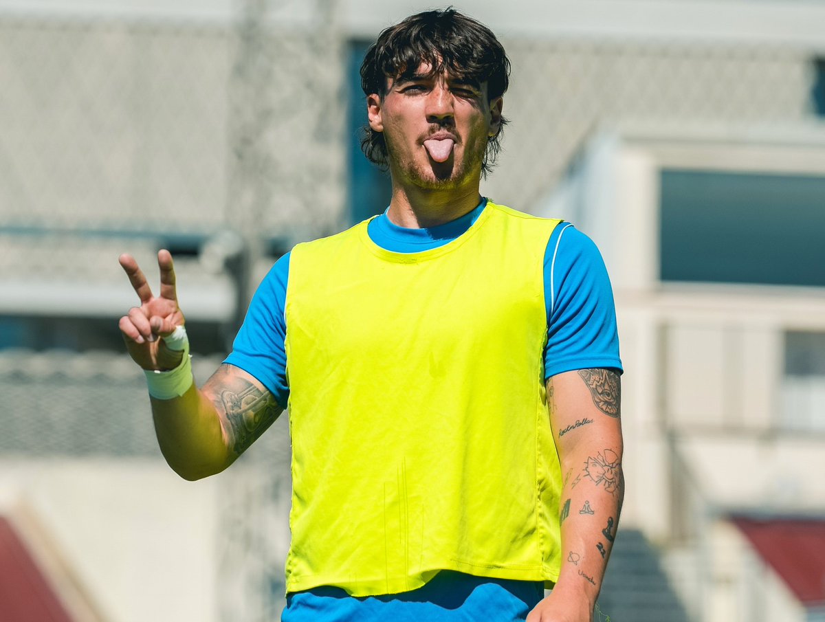 Adrián Arroyo 🧅 tweet media