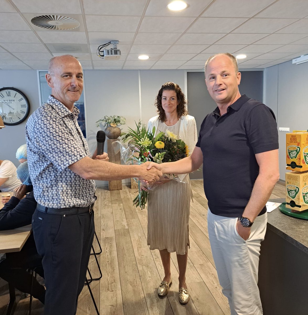 Klaas-Willem Koffeman is vandaag 25 jaar in dienst! Als 16-jarige kwam hij in dienst. Inmiddels is hij directeur Dayseaday Frozen en hopen we op nog goede jarenlange samenwerking! #dayseaday #jubileum #25jaar