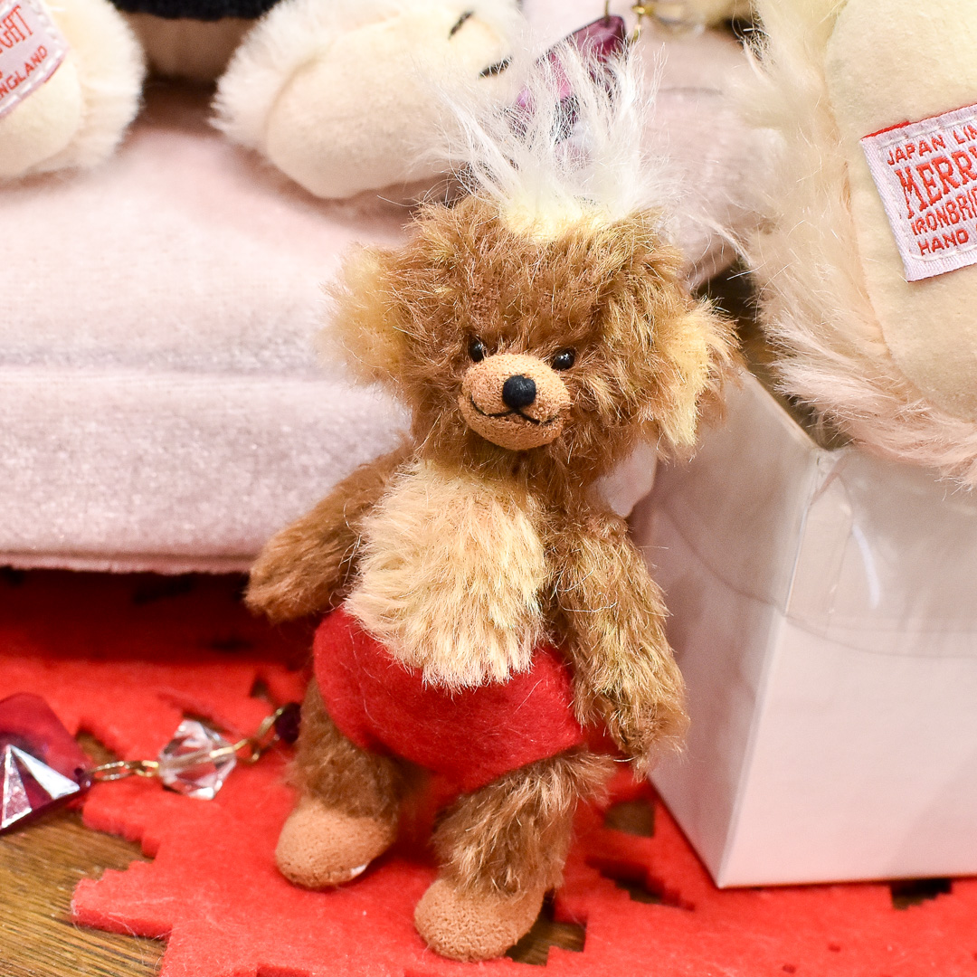 MERRYTHOUGHT 新作キーチャーム「パンキー キーチャーム」 店頭