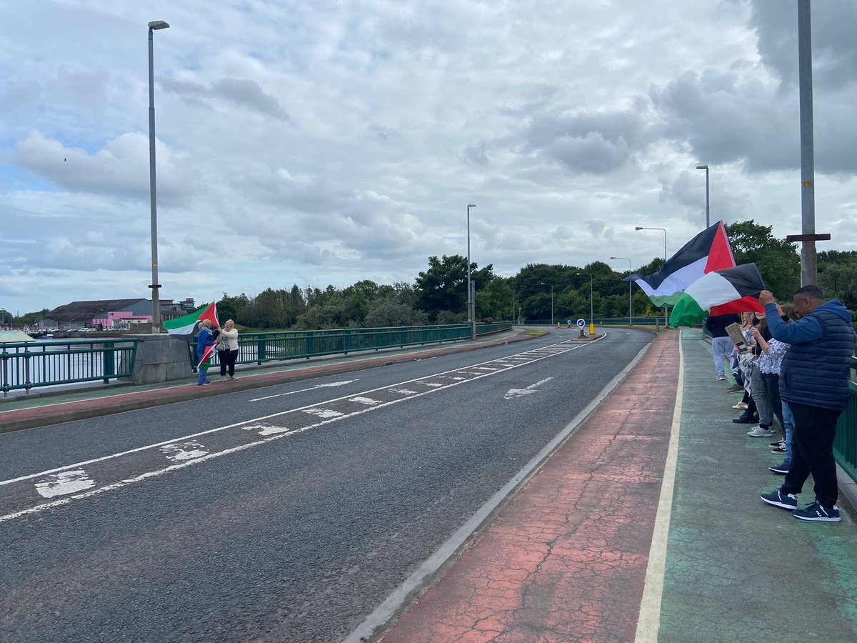 IPSCLouth's tweet photo. Thank you to everyone who attended our Bridgil For Palestine on Friday. 🇵🇸🤝🇨🇮 https://t.co/2tzqmw9IwI