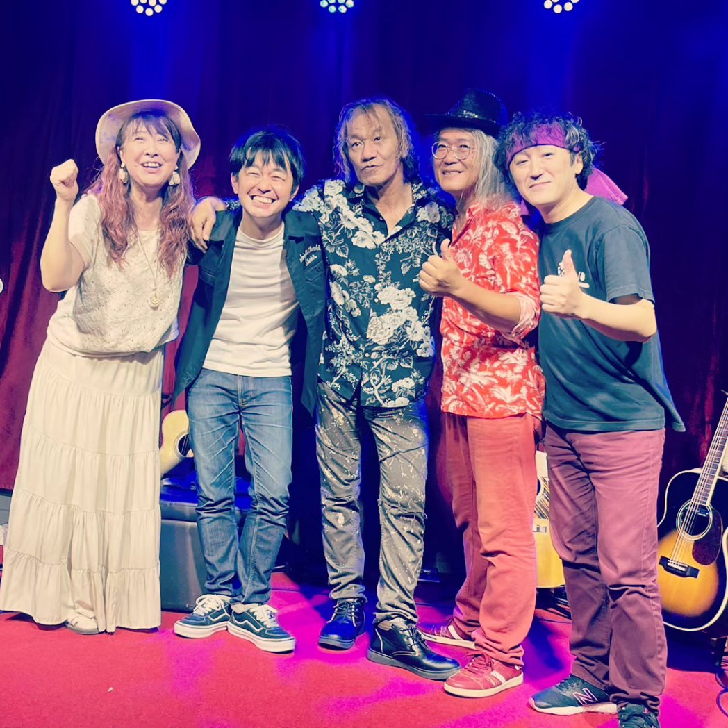 gaichi1219's tweet photo. 昨日は、都城の『B1』にて『品質保証』というイベントに出演させていただきました。

いやぁ、共演者の方々も素晴らしいステージ。

刺激をもらいます。

記念すべき1回目のステージに立つことができて嬉しかった。

ありがとうございました★ https://t.co/dL5X1sj52F