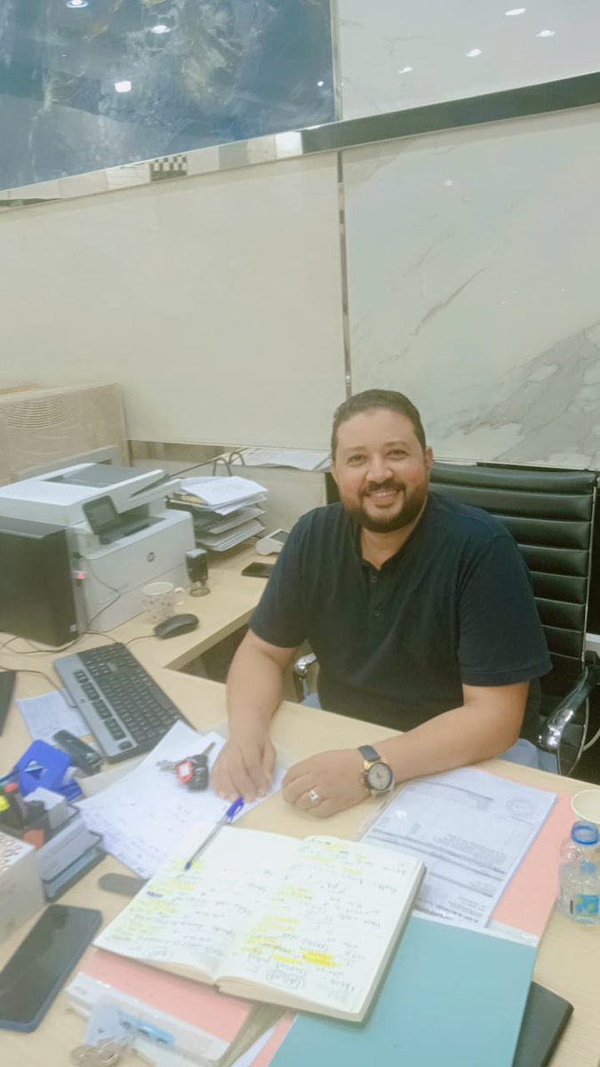 " سنك في البطاقه غير سنك في المرايا ، غير سنك مع حد بتحبه ، غير سنك وأنت فرحان ، غير سنك وأنت زعلان . . جوا عمرك عمر تاني "
#Moamen