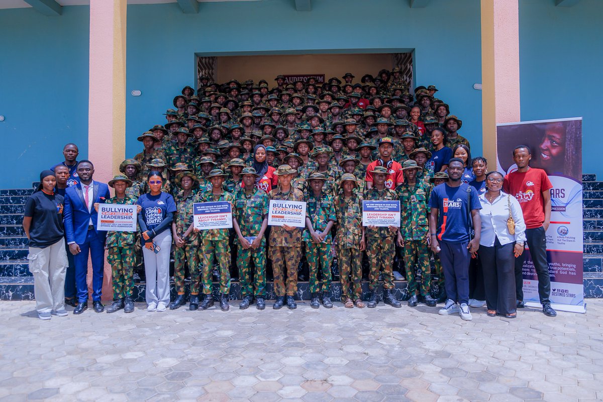 DESTINEDSTARS1's tweet photo. We're delighted to share photos from our recently concluded youth bootcamp, with Nigerian Military School Zaria; where students learned about the essence of leadership and how to apply it in today's world.
#YouthLeadership #Youthbootcamp #DestinedStarsInitiative. https://t.co/y02vcRLIcb