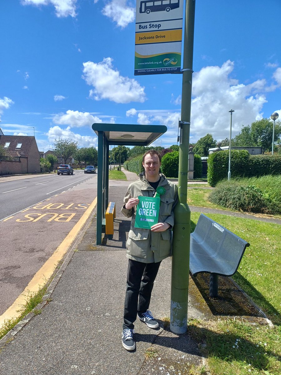 BroxGreenParty's tweet photo. On Thursday you can vote for Broxbourne @TheGreenParty candidate, @OwenBrett1, for real change locally and nationally.

The Greens are the only party to offer hope, not fear, in an increasingly hostile world. Unlike other parties, the Greens are focused on one issue - the future. https://t.co/CG2tUNTxhU